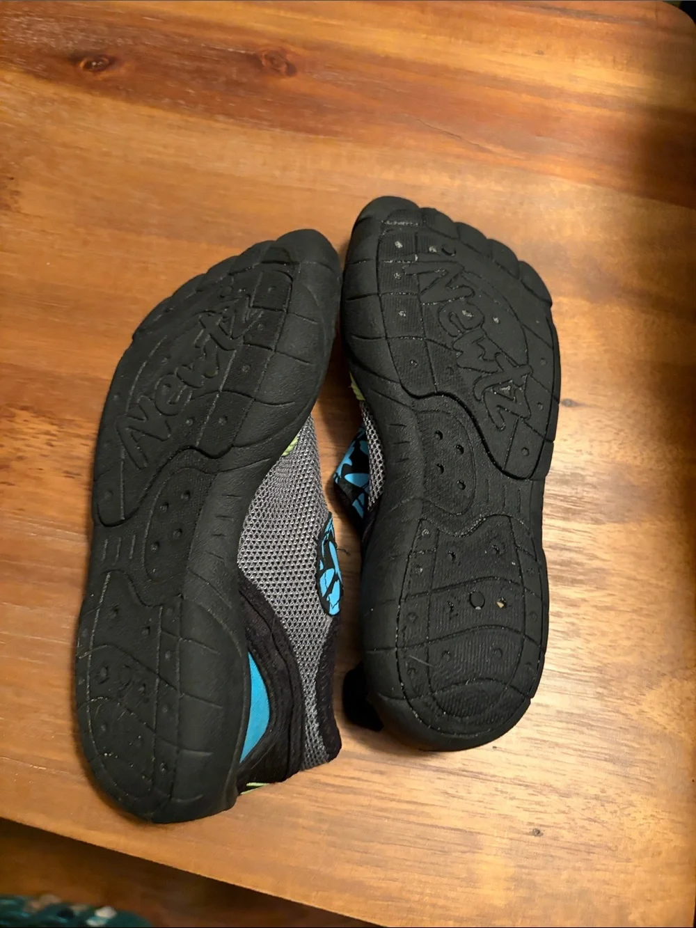 Kids Neon Green & Blue Shark-Pattern Water Shoes - Lightweight Quick-Dry